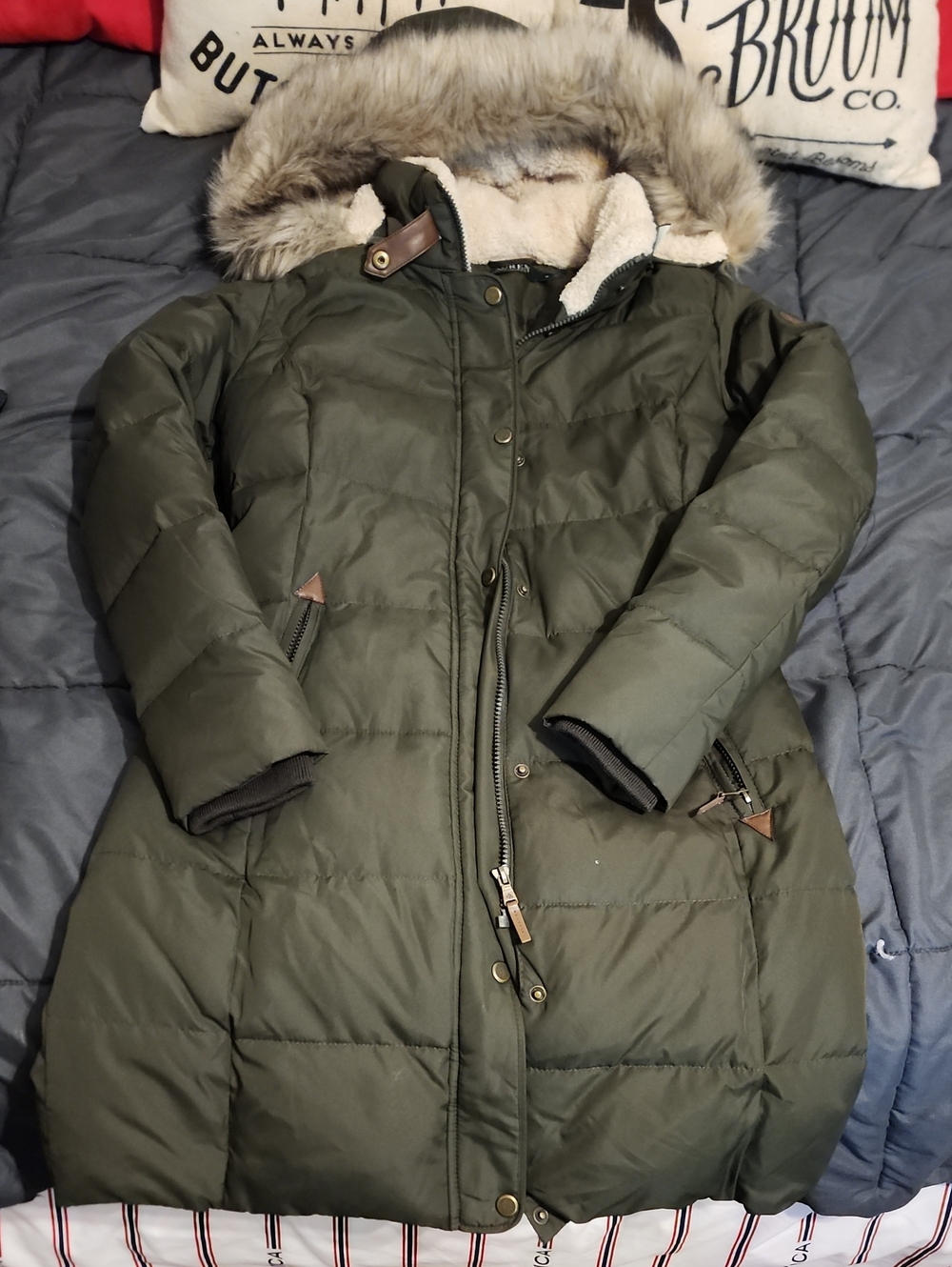 Ralph Lauren Long Puffer Parka Coat with Fur Hood Medium - 590.00 MSRP! CLEAN!